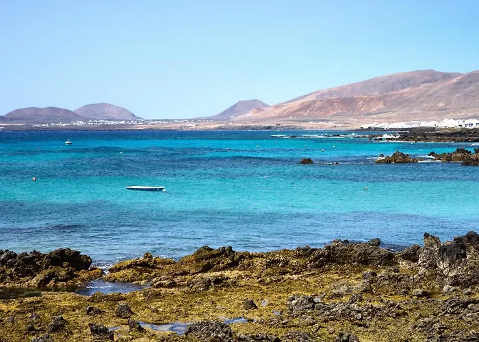 Lanzahost Mimosa Nyaraló